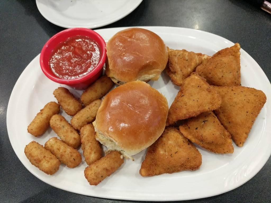 Friendlys | restaurant | 519 Heritage Rd, Southbury, CT 06488, USA | 2032648858 OR +1 203-264-8858