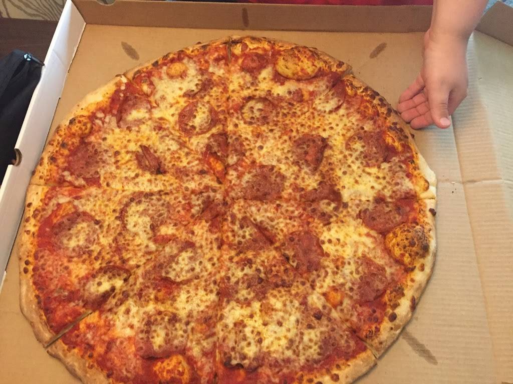 Guys Pizza | restaurant | 1104 N Main St, North Canton, OH 44720, USA | 3304971111 OR +1 330-497-1111