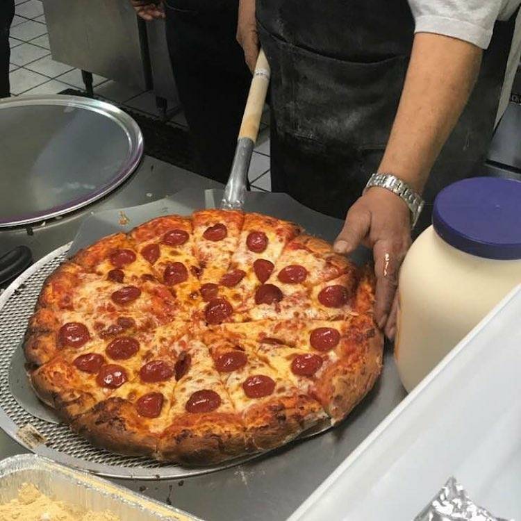 C&D’s Kitchen | restaurant | 5009 Second Avenue, Pittsburgh, PA 15207, USA | 4122242658 OR +1 412-224-2658