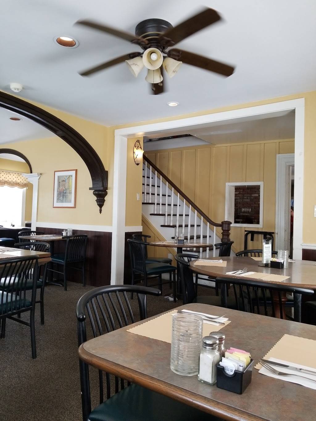 Michaels of Stockbridge | restaurant | 5 Elm St, Stockbridge, MA 01262, USA | 4132983530 OR +1 413-298-3530