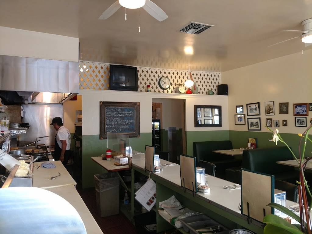 Snug Harbor | restaurant | 2323 Wilshire Blvd, Santa Monica, CA 90403, USA | 3108282991 OR +1 310-828-2991