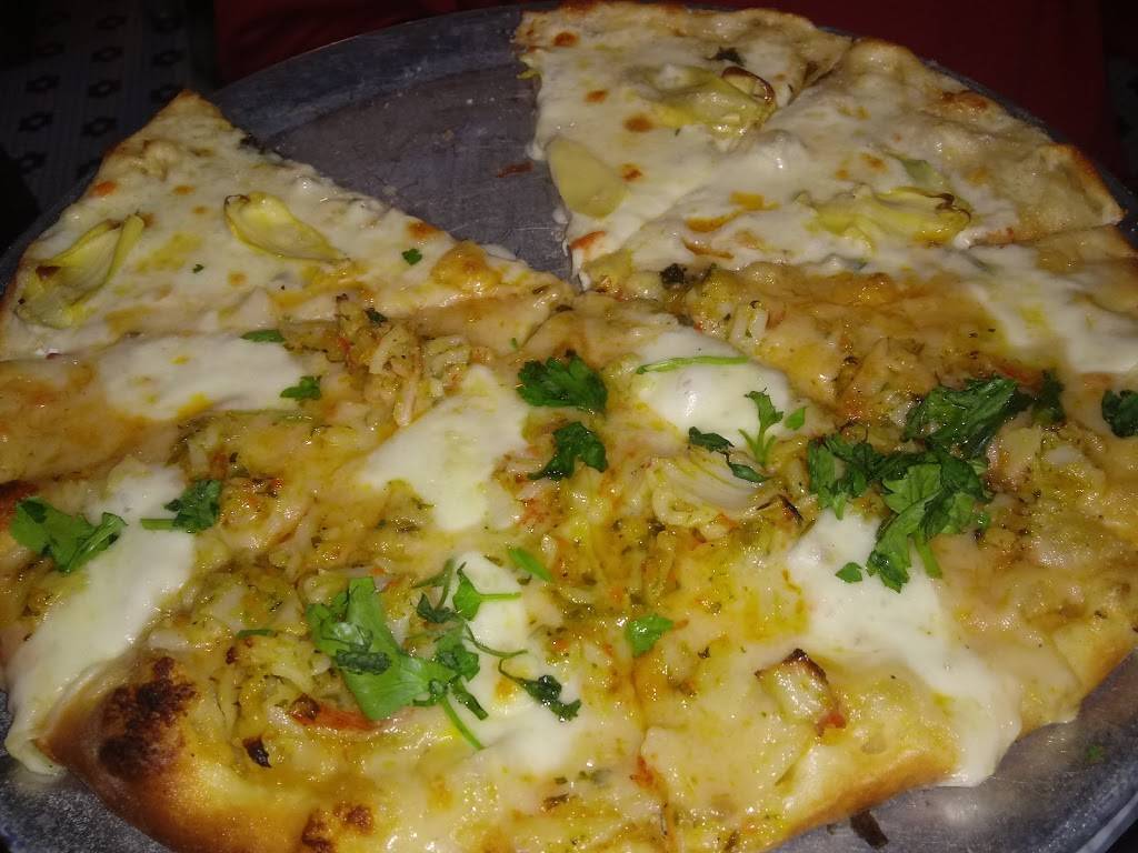 Artichoke Basilles Pizza | restaurant | 114 Asylum St, Hartford, CT 06103, USA | 8609696128 OR +1 860-969-6128