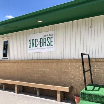 3rd Base Bar and Grill | restaurant | 800 N 8th St, Council Bluffs, IA 51503, USA | 7123226804 OR +1 712-322-6804