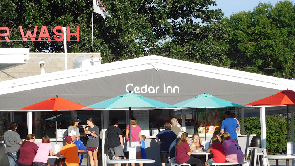 Cedar Inn Drive-In | restaurant | 324 N Grove St, Blue Earth, MN 56013, USA | 5075265612 OR +1 507-526-5612