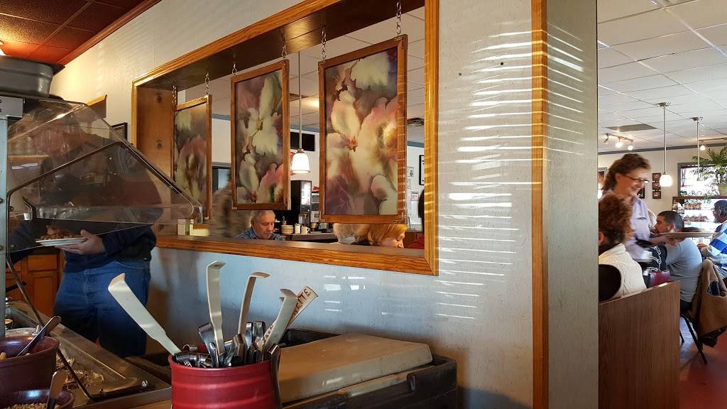 H&H Bakery and Restaurant | bakery | 200 S Mable St, Pinconning, MI 48650, USA | 9898794121 OR +1 989-879-4121