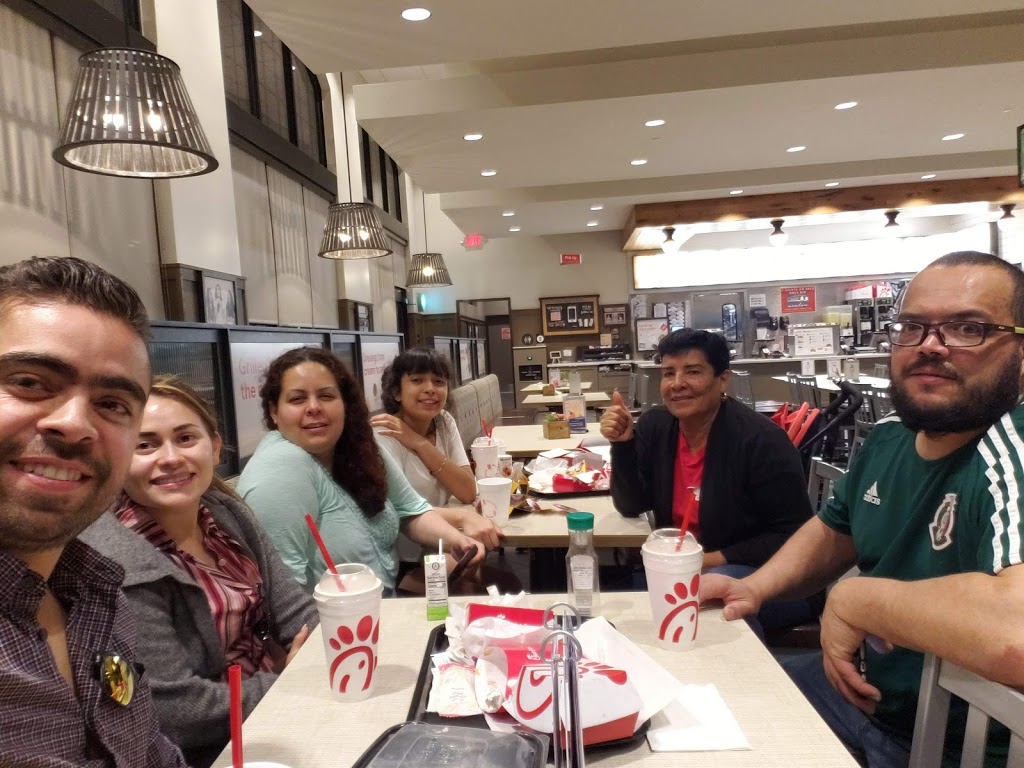 Chick-fil-A Avalon | restaurant | 2720 Old Milton Pkwy, Alpharetta, GA 30009, USA | 6782666212 OR +1 678-266-6212