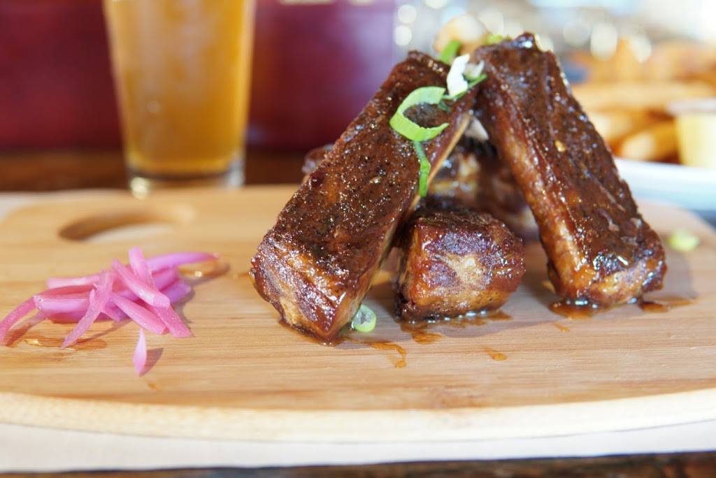 Busters Bistro | restaurant | 300 Sanford Ave, Sanford, FL 32771, USA | 4077326880 OR +1 407-732-6880