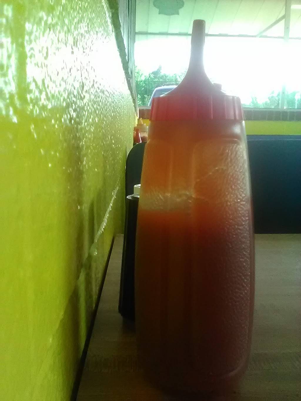 Pauline Bridgemans Barbecue | restaurant | 2535 E 5th St, Lumberton, NC 28358, USA | 9107385485 OR +1 910-738-5485