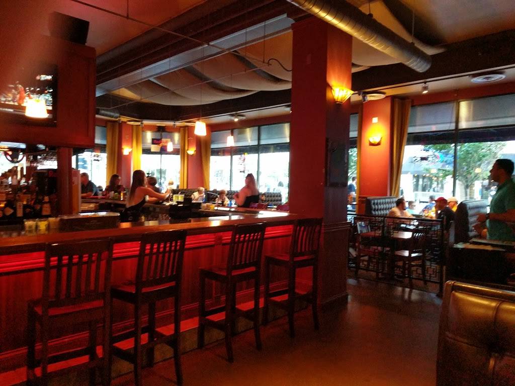 Guidos Bar & Grill | restaurant | 2 E Main St, Champaign, IL 61820, USA | 2173593148 OR +1 217-359-3148