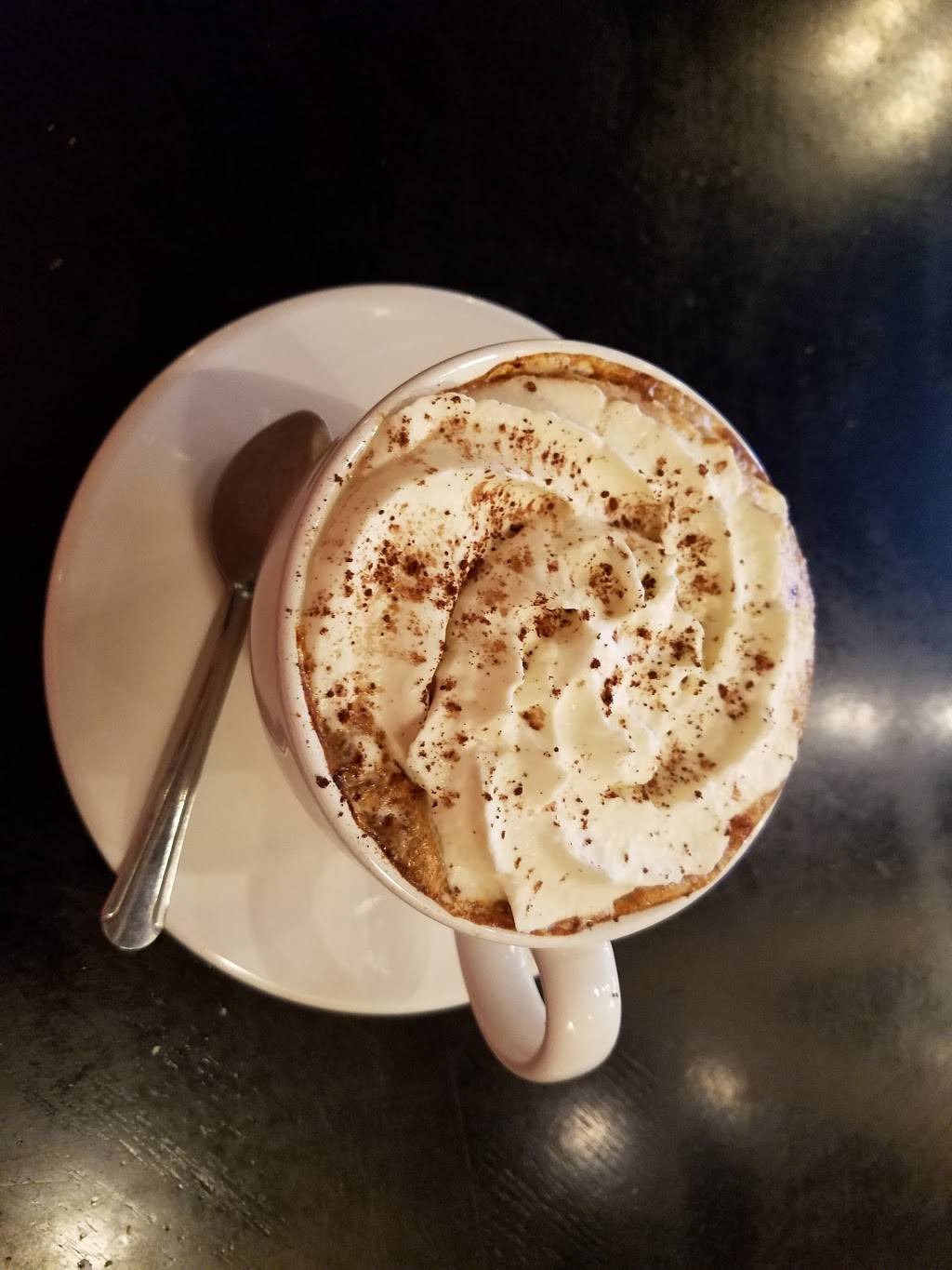 Rabalais Bistro | restaurant | 861 E Main St, Santa Paula, CA 93060, USA | 8055252109 OR +1 805-525-2109