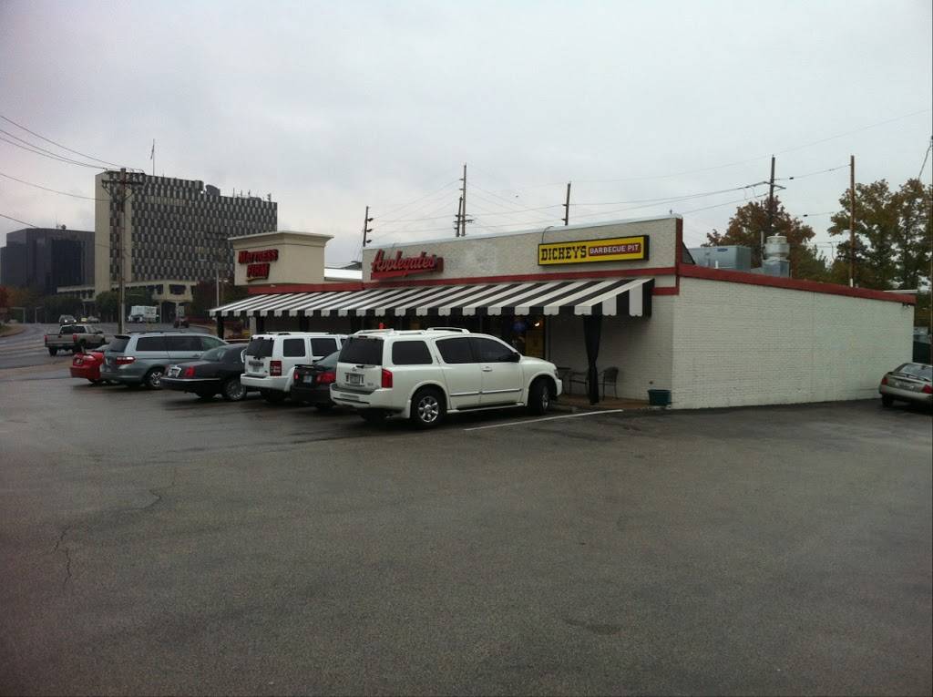 Dickeys Barbecue Pit | restaurant | 1912 S Brentwood Blvd, Saint Louis, MO 63144, USA | 3149421412 OR +1 314-942-1412