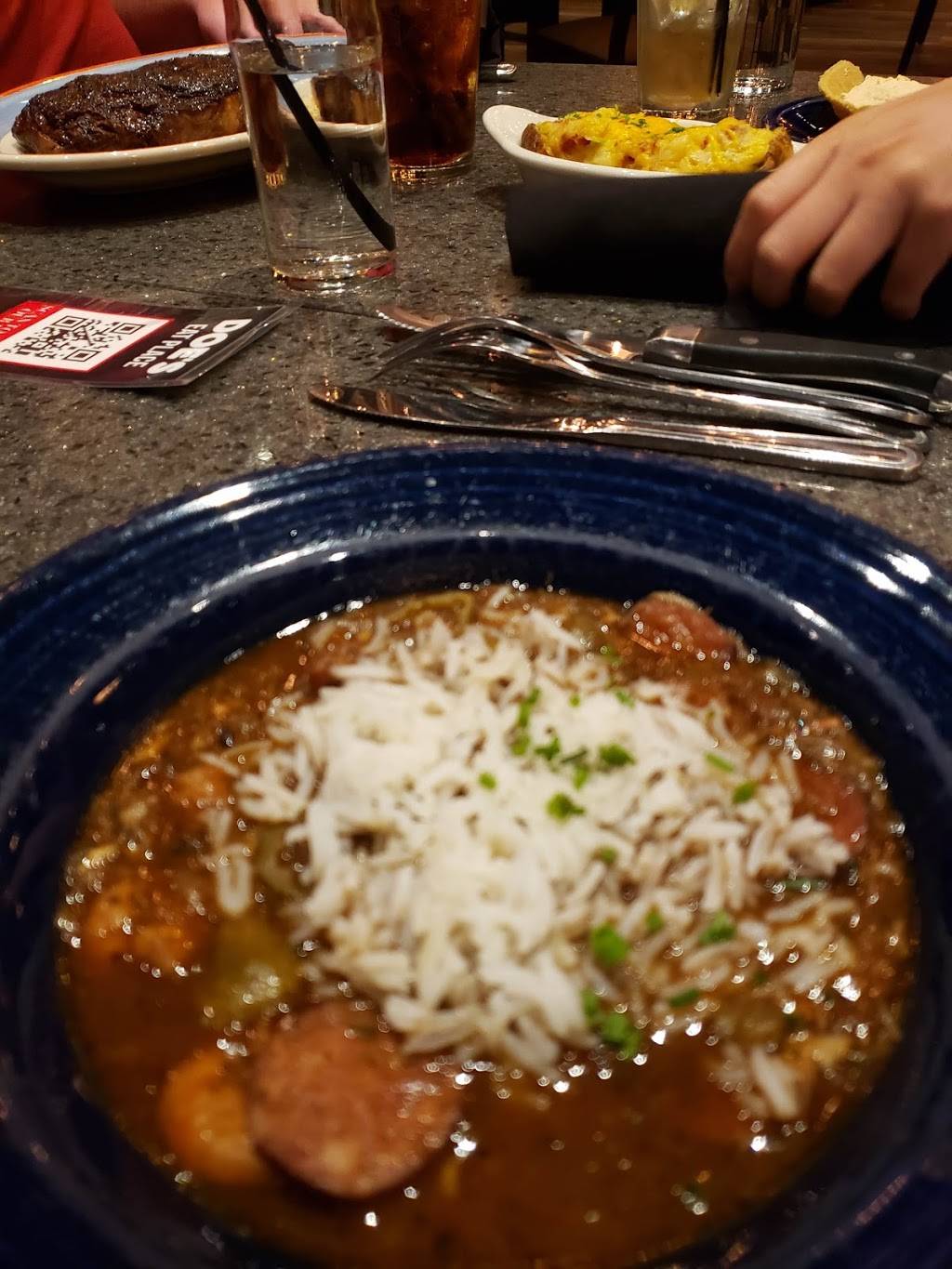 Does Eat Place | restaurant | 195 Beach Blvd, Biloxi, MS 39530, USA | 2282716343 OR +1 228-271-6343