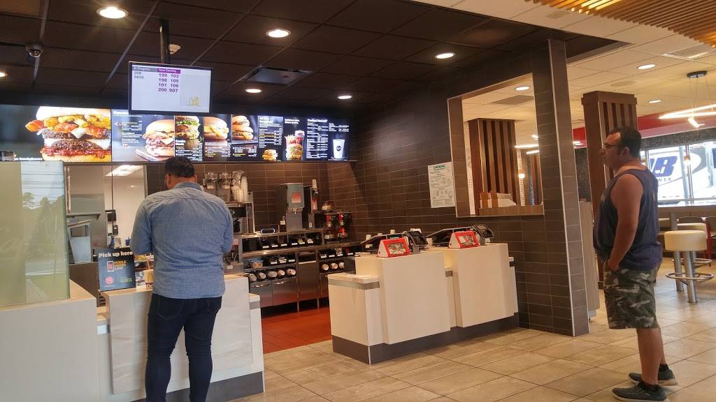 McDonalds | cafe | 13 W Suffolk Ave, Central Islip, NY 11722, USA | 6312341110 OR +1 631-234-1110