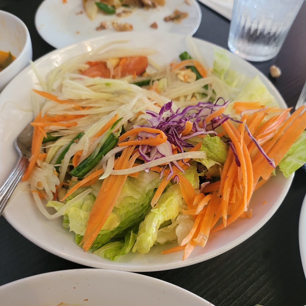 Bangkok Kitchen | restaurant | 136 W MacArthur Blvd, Santa Ana, CA 92707, USA | 6572358055 OR +1 657-235-8055