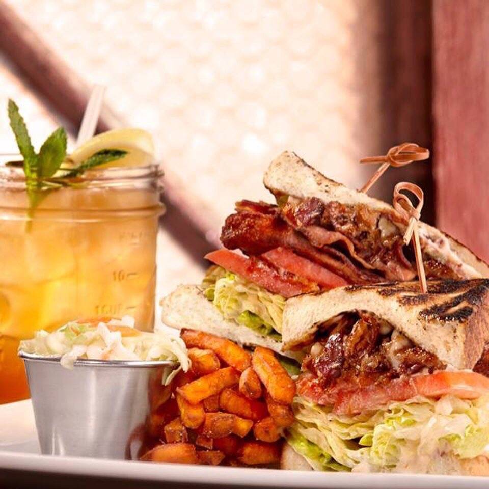 The Barn - Restaurant & Bar | restaurant | 5 Watertown Rd, Morris, CT 06763, USA | 8603616316 OR +1 860-361-6316