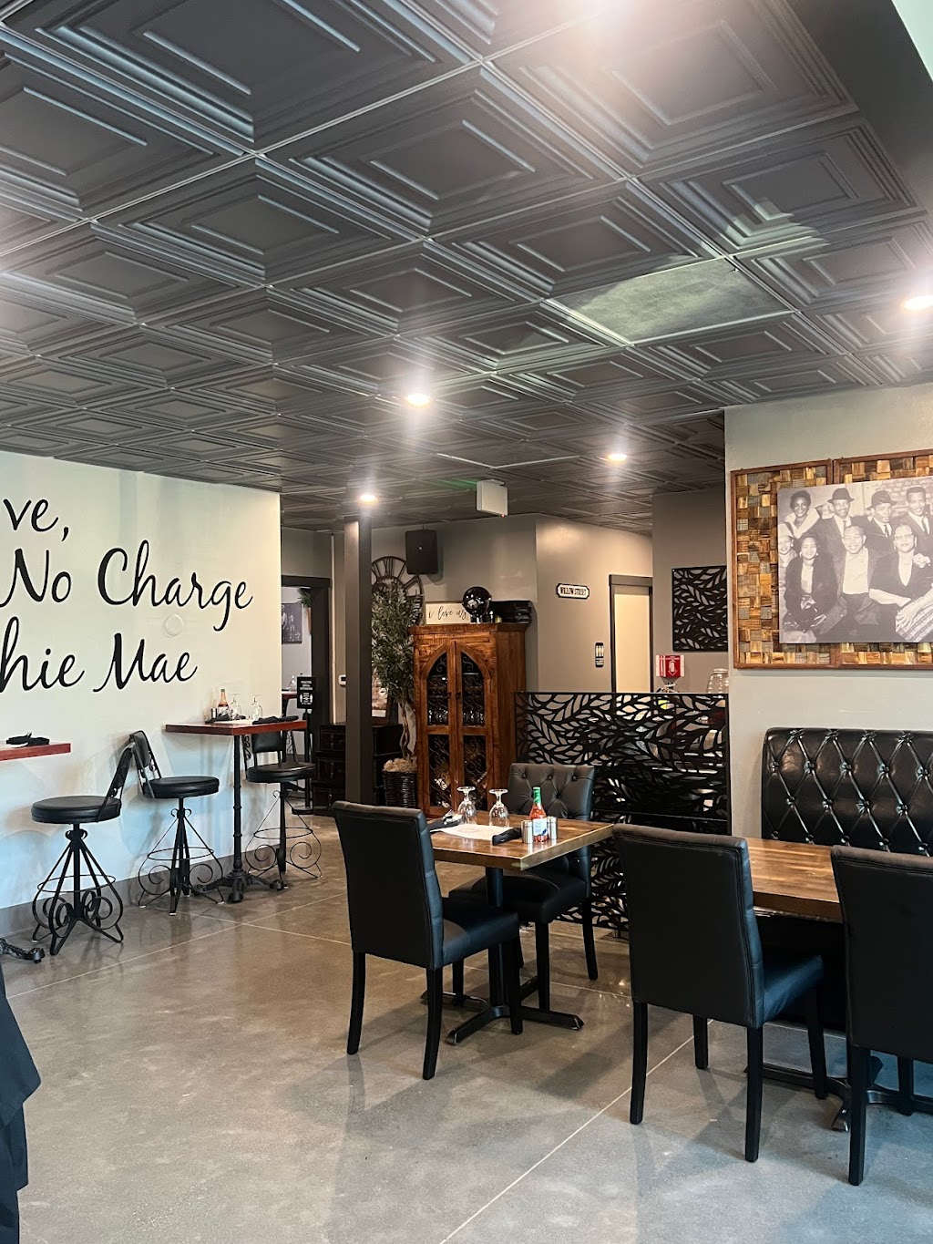 Willows & Pine | restaurant | 3525 Fruitvale Ave, Oakland, CA 94602, USA | 5108423564 OR +1 510-842-3564