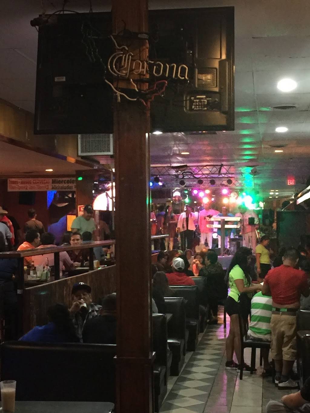 Los Alisos Restaurant and Sports Bar | restaurant | 383 Huffines Blvd ste.255, Lewisville, TX 75057, USA | 2142225864 OR +1 214-222-5864