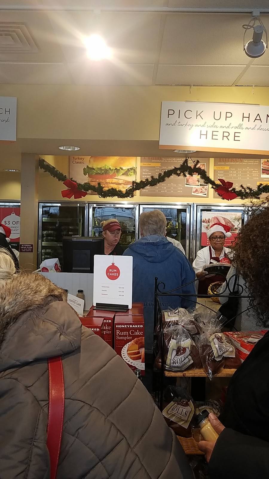 The Honey Baked Ham Company | meal takeaway | 15303 Merriman Rd, Livonia, MI 48154, USA | 7345252994 OR +1 734-525-2994