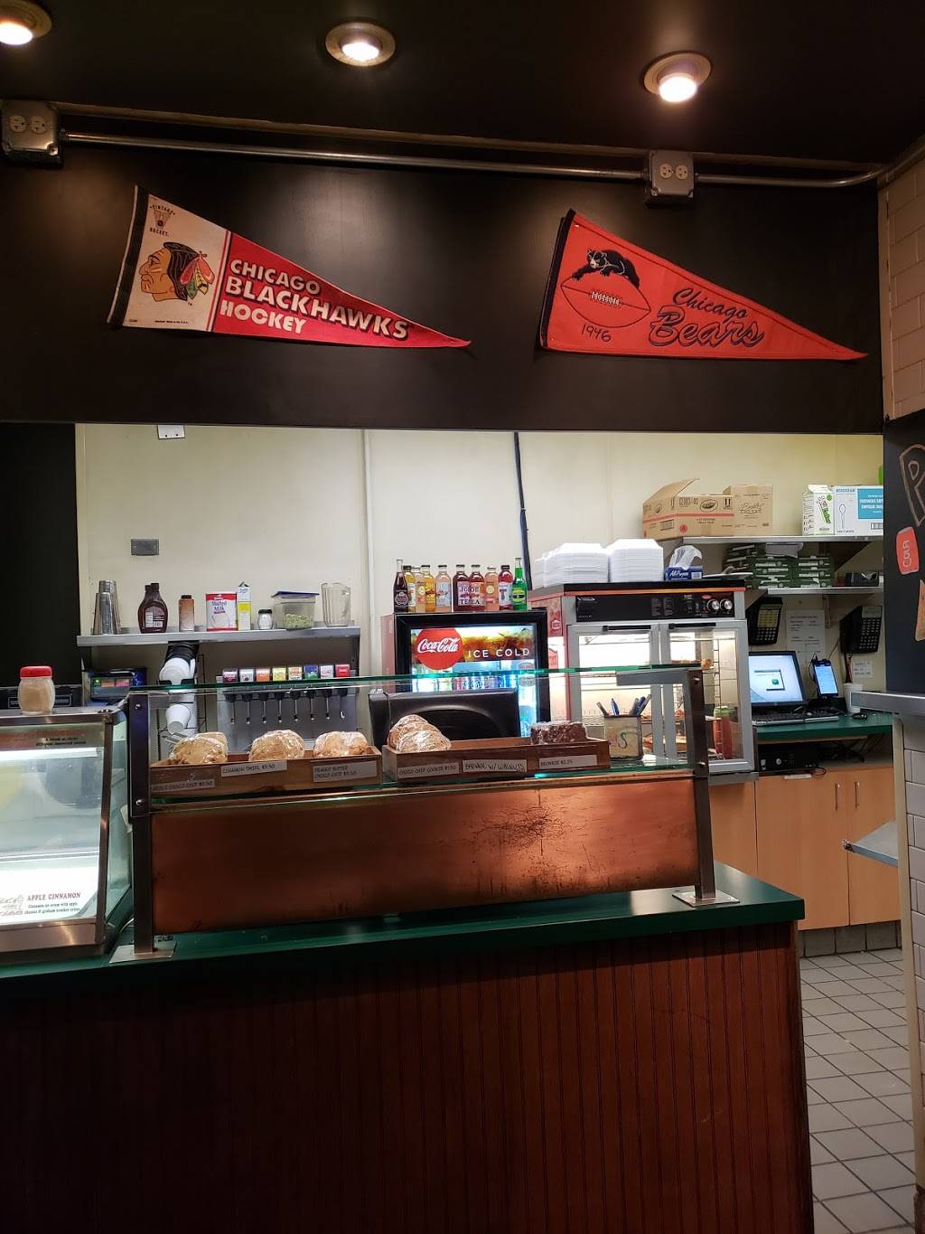 DAgostinos Pizza and Pub River West | restaurant | 752 N Ogden Ave, Chicago, IL 60642, USA | 3128503247 OR +1 312-850-3247