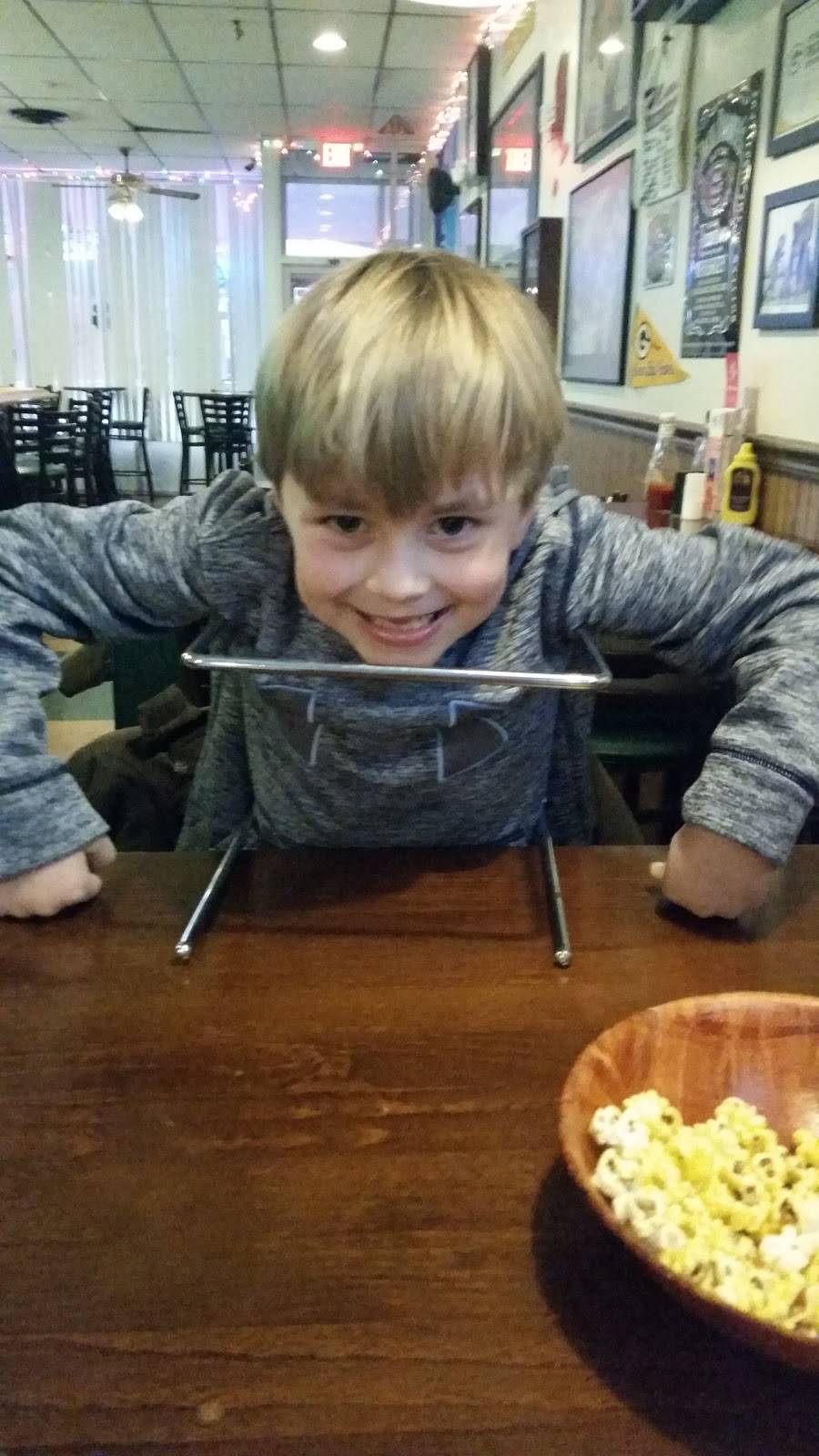 Enfields Restaurant | restaurant | 800 Hooper Rd #320, Endwell, NY 13760, USA | 6072051031 OR +1 607-205-1031