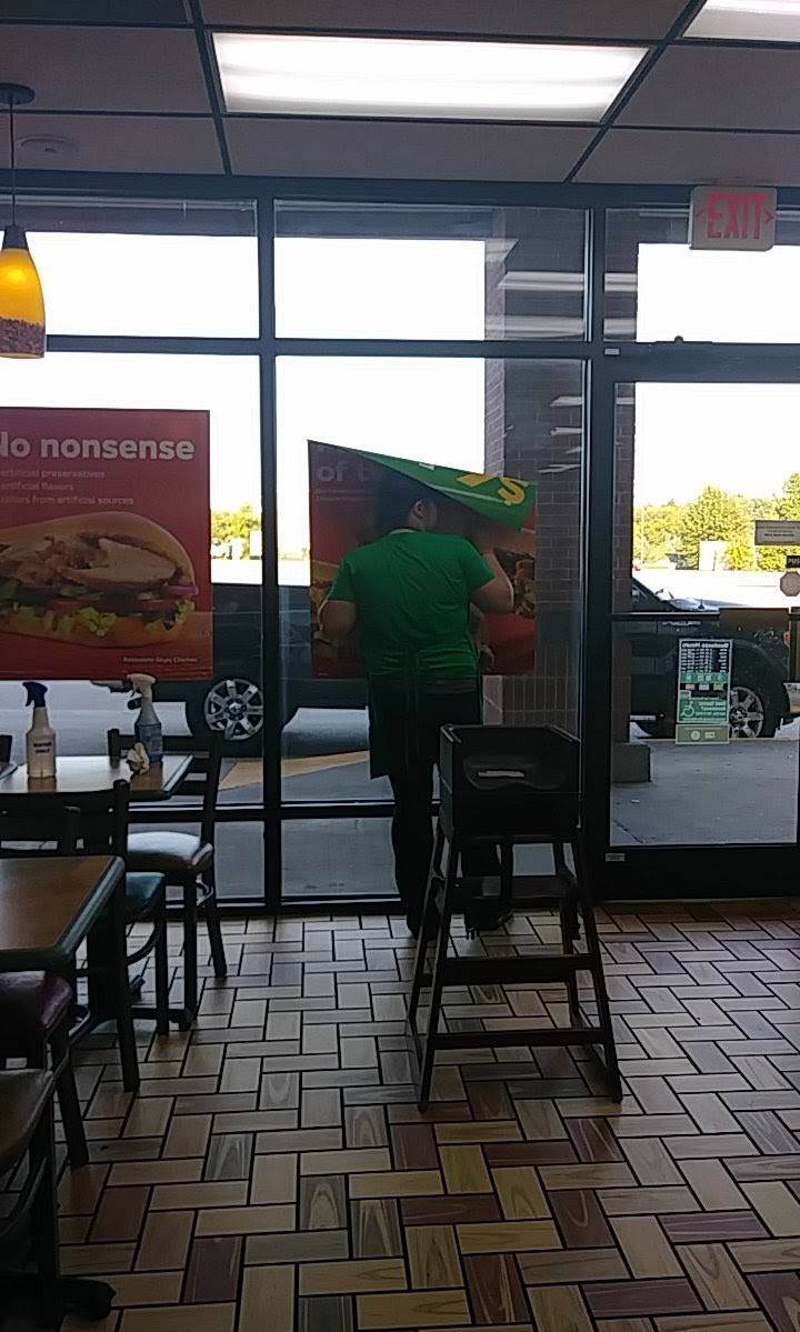 Subway | restaurant | 193 Boone Station Rd, Shelbyville, KY 40065, USA | 5026337827 OR +1 502-633-7827