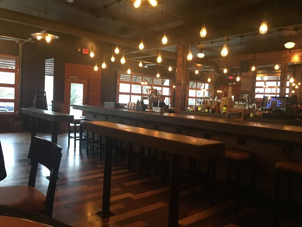 Bakersfield East Blvd | restaurant | 1301 East Blvd, Charlotte, NC 28203, USA | 9809388565 OR +1 980-938-8565