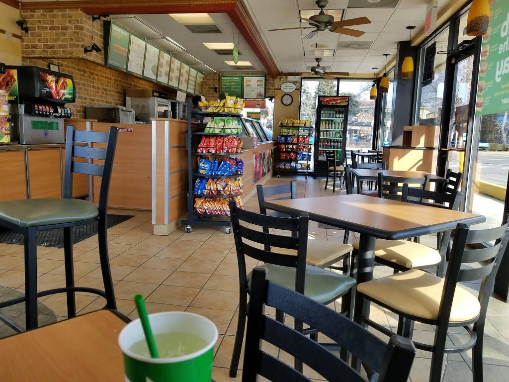 Subway Restaurants | restaurant | 6352 N Milwaukee Ave, Chicago, IL 60646, USA | 7737635150 OR +1 773-763-5150
