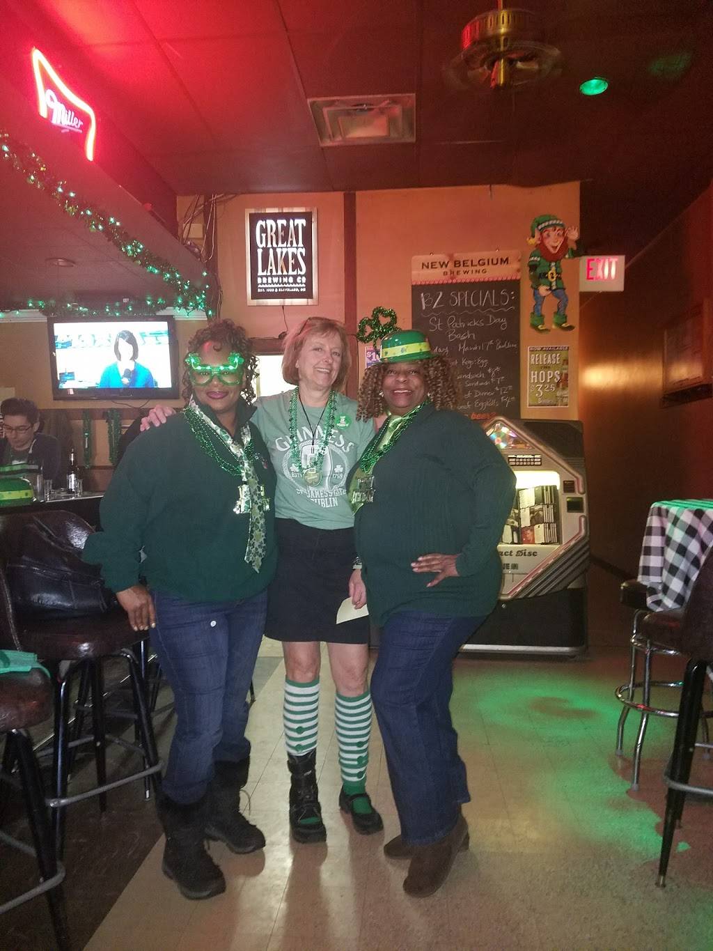 B2s (Bachelors II) | night club | 26179 Chardon Rd, Richmond Heights, OH 44143, USA | 2167314678 OR +1 216-731-4678