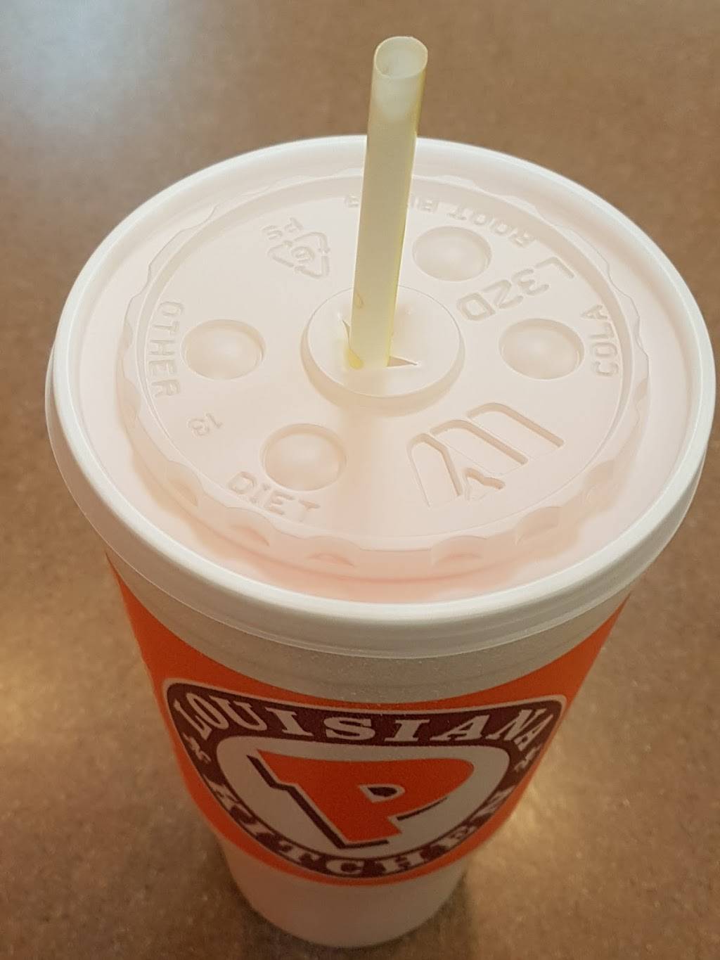 Popeyes Louisiana Kitchen | restaurant | 224 Oak Creek Plaza, Mundelein, IL 60060, USA | 8479494451 OR +1 847-949-4451