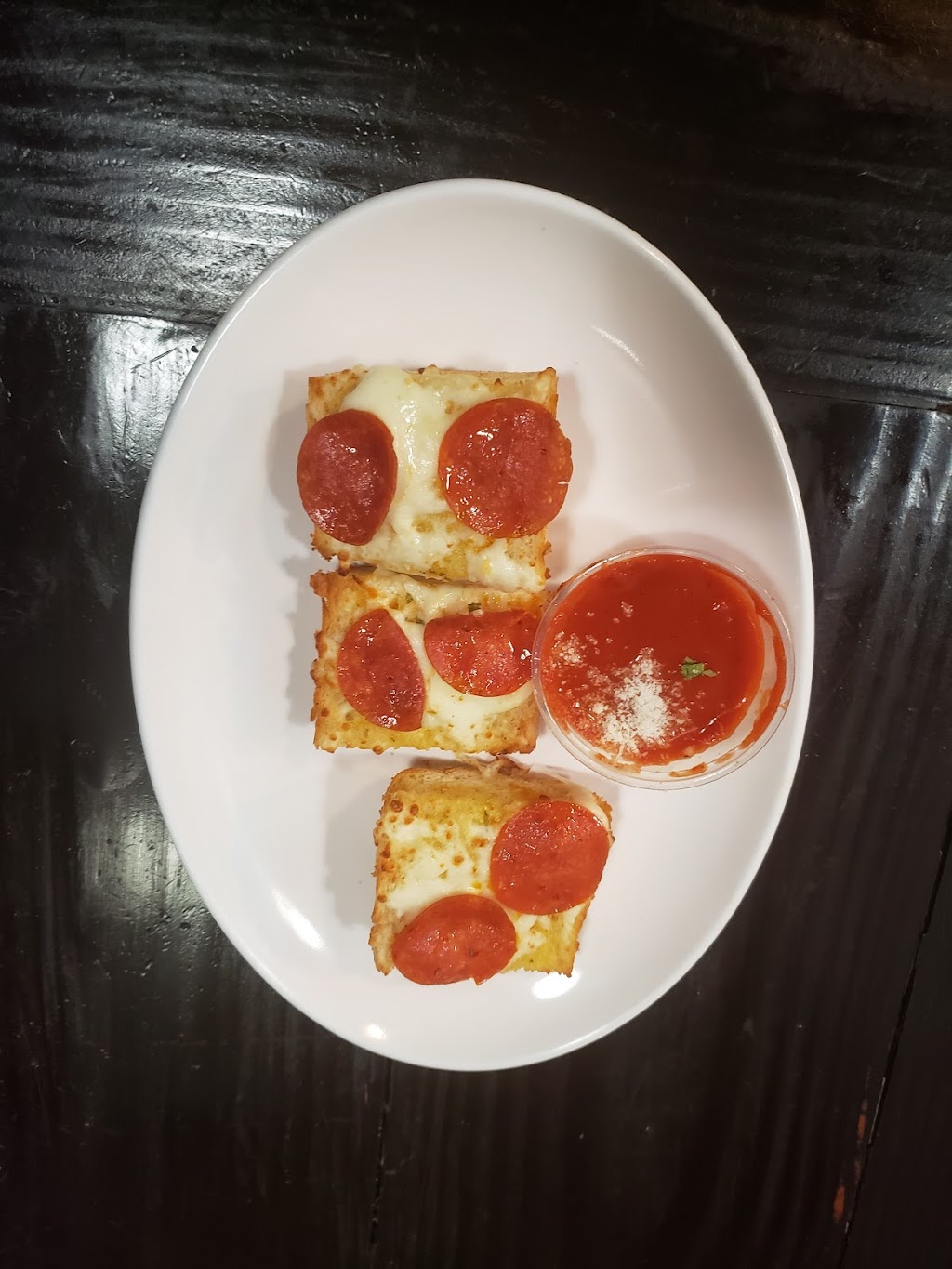 Alessandros Pizza Italian Restaurant | restaurant | 3608 S Soto St, Vernon, CA 90058, USA | 3234849122 OR +1 323-484-9122