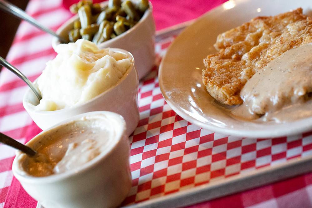 Strouds | restaurant | 8301 W 135th St, Overland Park, KS 66223, USA | 9134990135 OR +1 913-499-0135