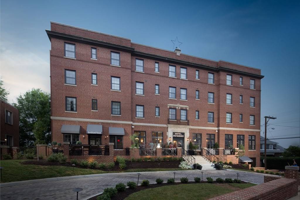 Campagna Italian Kitchen + Wine Bar | restaurant | 202 High St, Farmville, VA 23901, USA | 4346581144 OR +1 434-658-1144