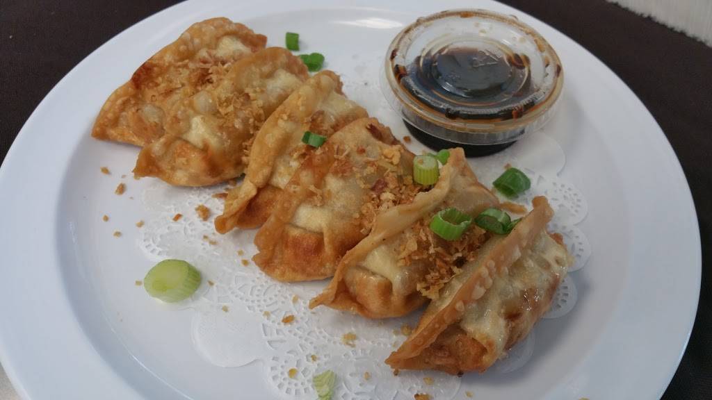 Srisiam Thai Kitchen | restaurant | 106 E Foothill Blvd, Arcadia, CA 91006, USA | 6264475540 OR +1 626-447-5540