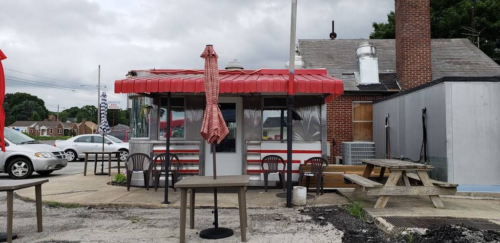 Vickys Diner | restaurant | 4320 W Market St, York, PA 17408, USA | 2238483181 OR +1 223-848-3181