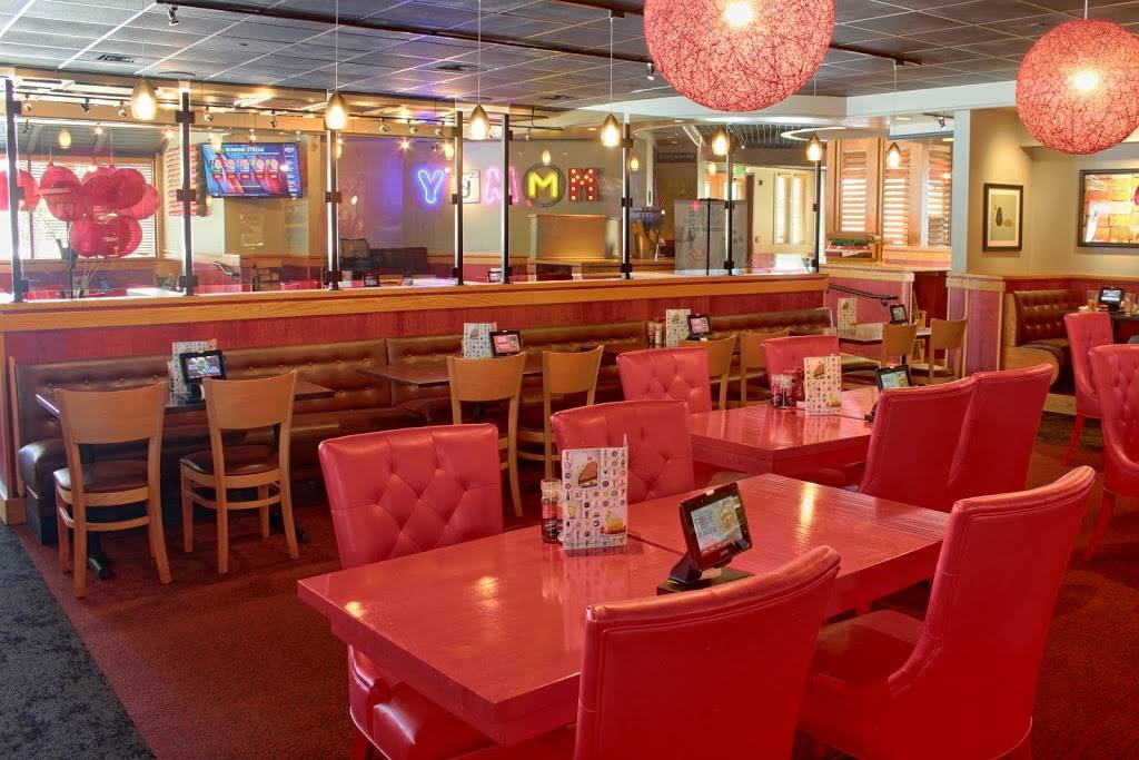 Red Robin Gourmet Burgers and Brews | restaurant | 63 W Centennial Blvd, Highlands Ranch, CO 80126, USA | 3034707480 OR +1 303-470-7480