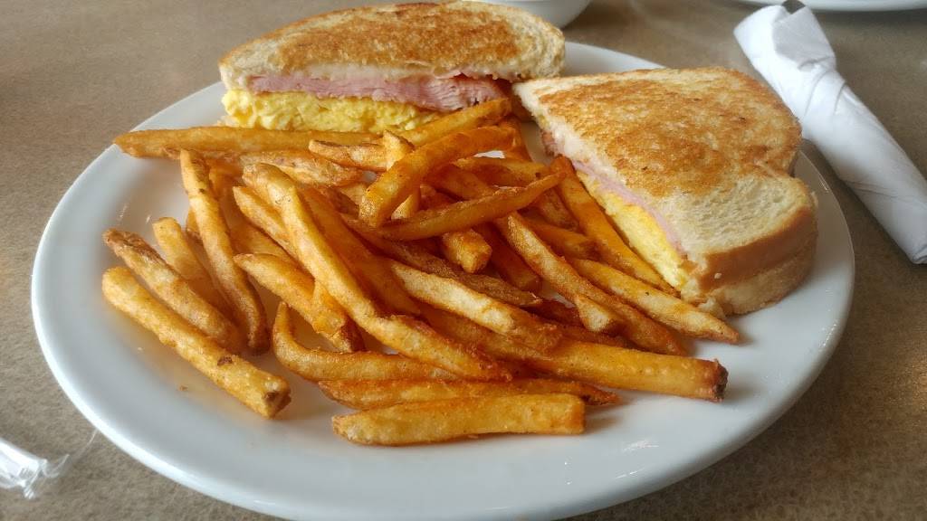 Dennys | restaurant | 16205 Brookhurst St, Fountain Valley, CA 92708, USA | 7147757284 OR +1 714-775-7284