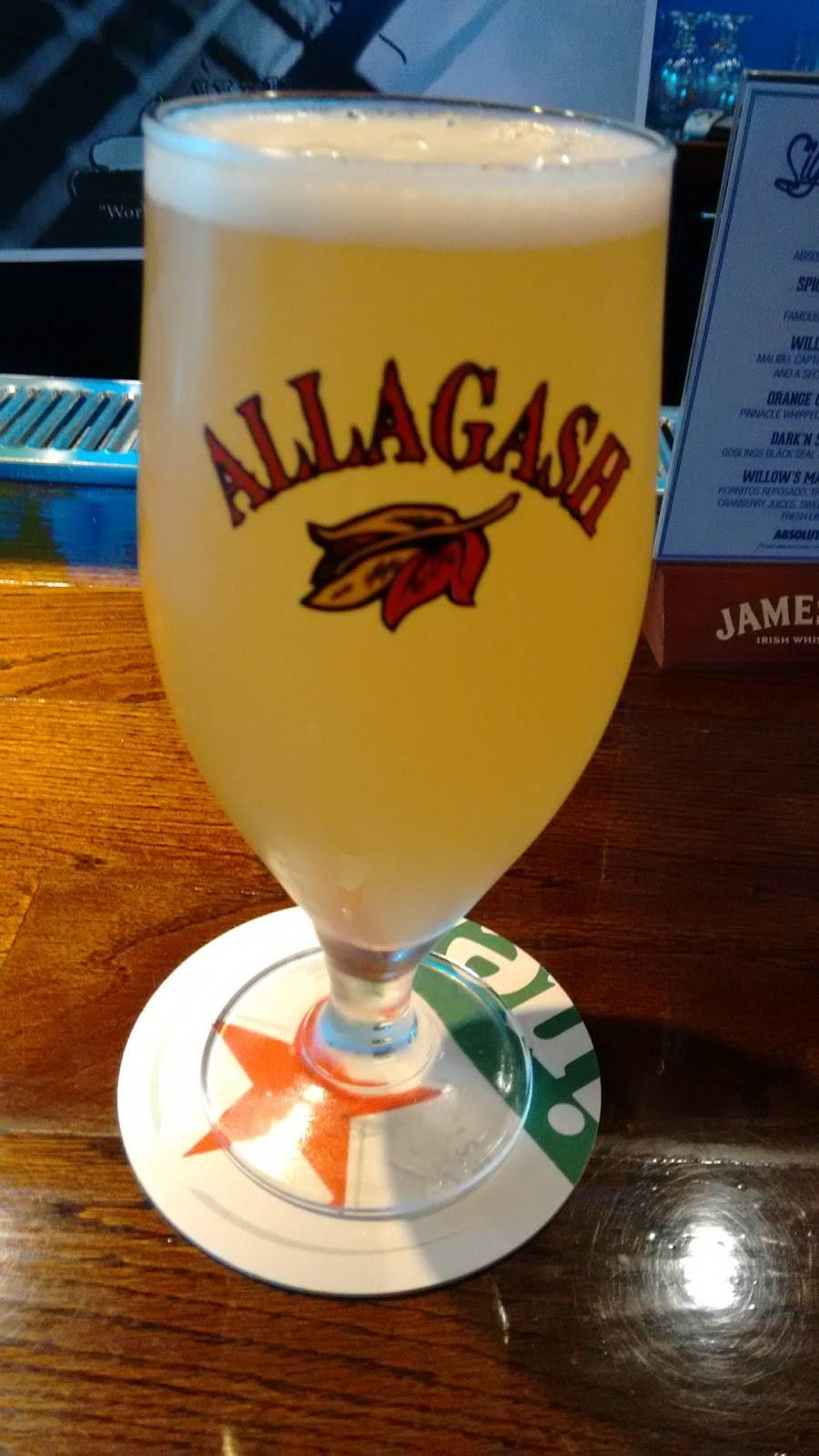 Willows Pizza & Restaurant | restaurant | 740 Broadway, South Portland, ME 04106, USA | 2077997511 OR +1 207-799-7511