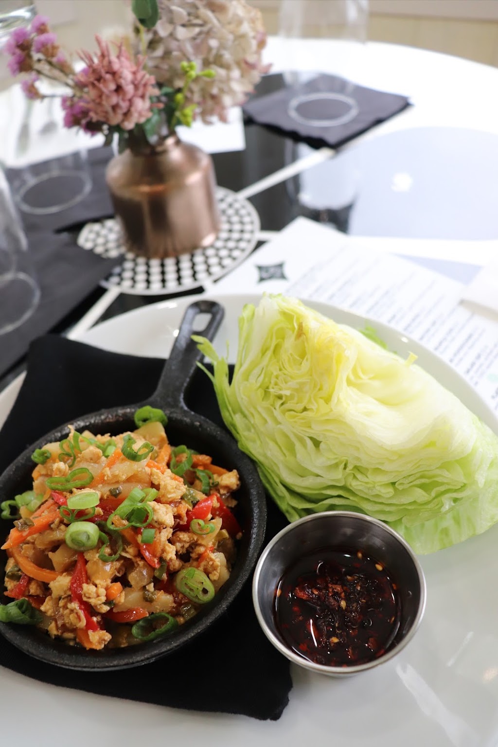 One Thirty Eight Cocktail Lounge | restaurant | 138 W 3rd St, Harbor Springs, MI 49740, USA | 2312424394 OR +1 231-242-4394