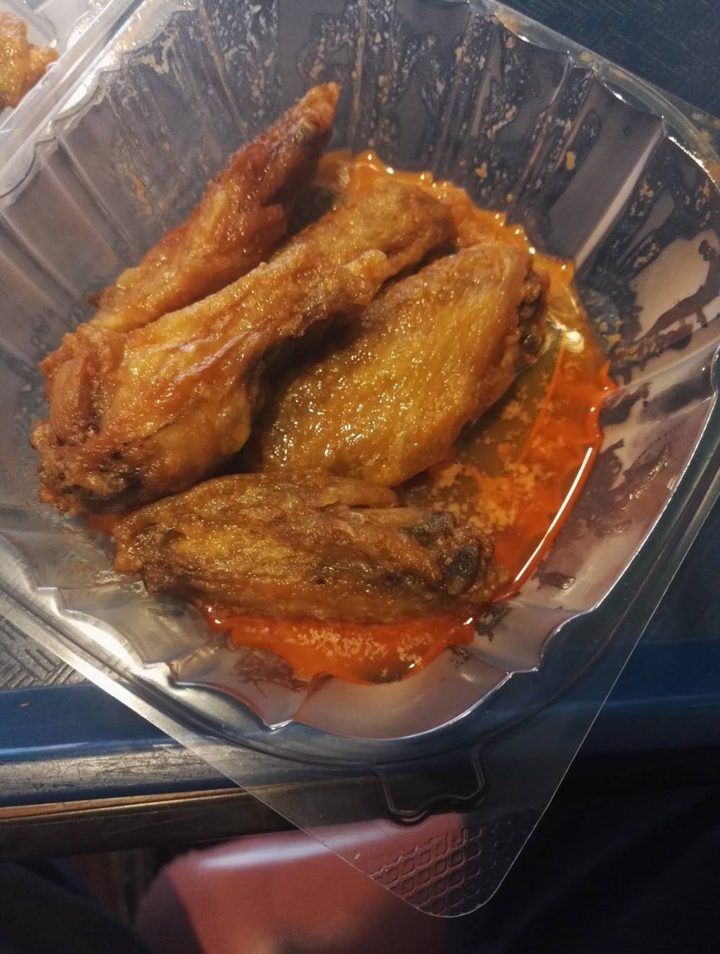 Wing Wagon | restaurant | 351 Flatbush Ave, Brooklyn, NY 11238, USA | 7183980501 OR +1 718-398-0501