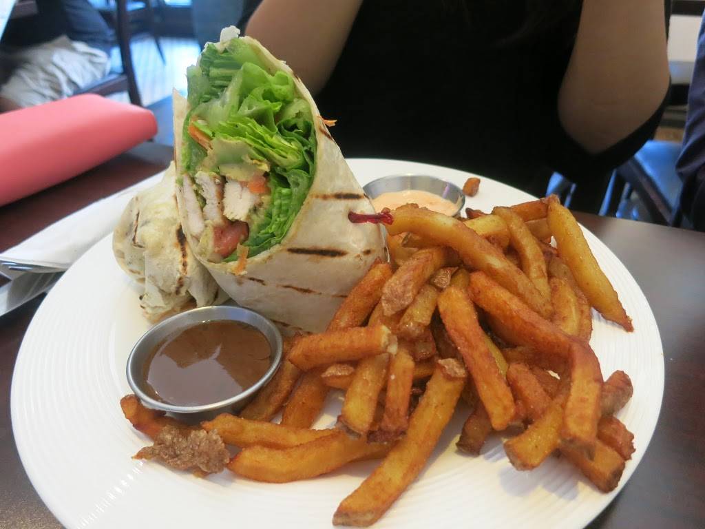 The Uptown Pub House | restaurant | 3185 Yonge St, Toronto, ON M4N 2K9, Canada | 4164802828 OR +1 416-480-2828