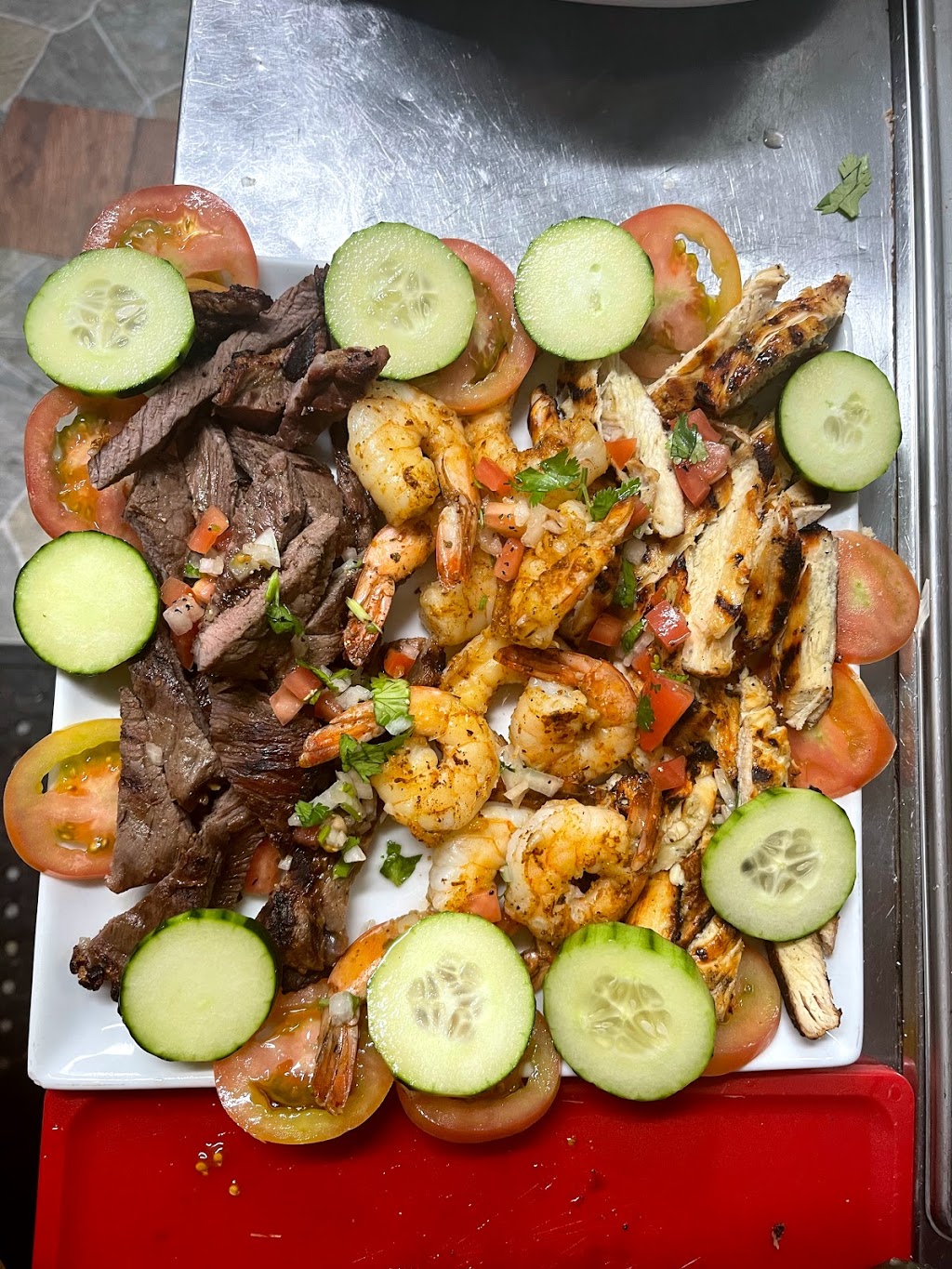 Petencito restaurant LLC | restaurant | 02863, Central Falls, RI 02863, USA | 4014104471 OR +1 401-410-4471