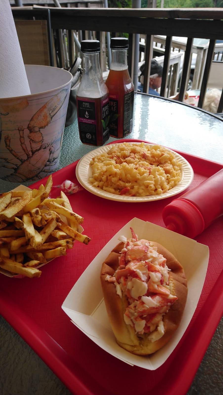 Bobs Seafood | restaurant | 901 Roosevelt Trail, Windham, ME 04062, USA | 2078932882 OR +1 207-893-2882