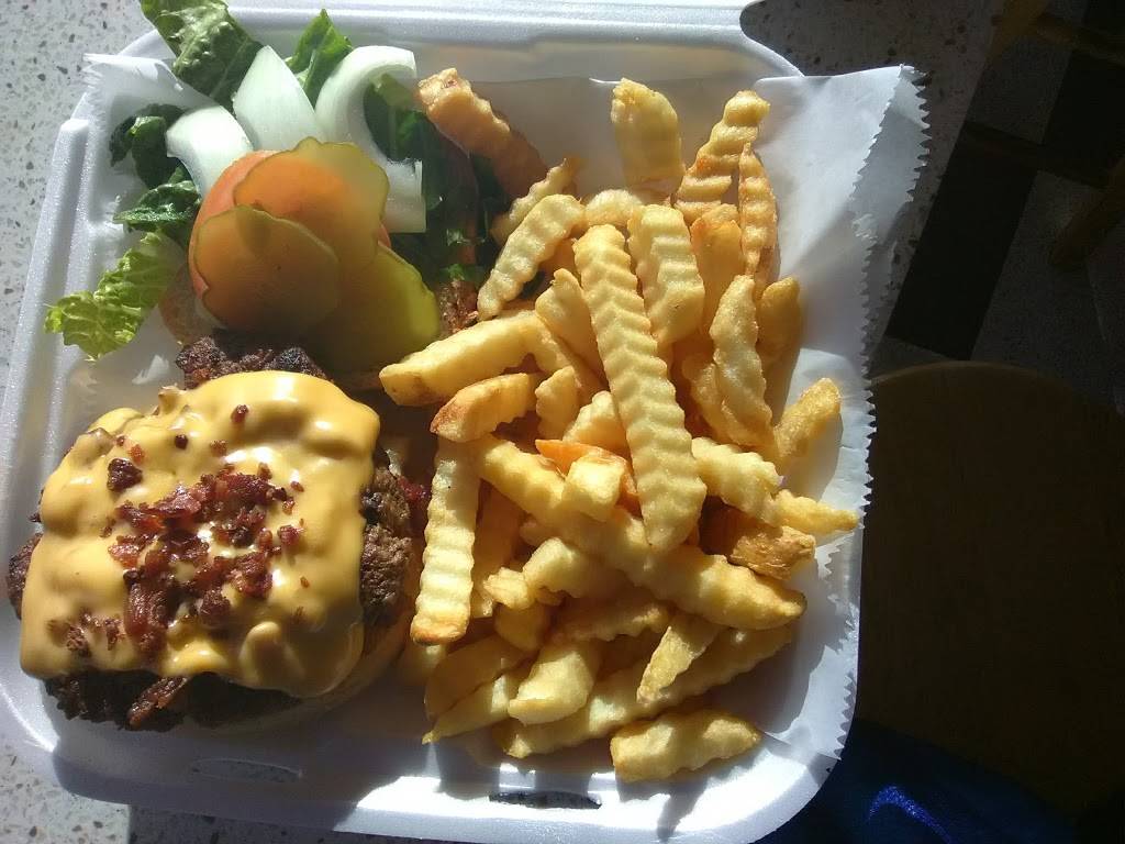 Presto Pizza & Deli | restaurant | 505 25th St, West Palm Beach, FL 33407, USA | 5618351832 OR +1 561-835-1832