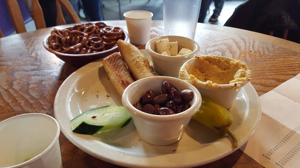 Lucky Labrador Beer Hall | restaurant | QUIMBY 1945, NW Quimby St, Portland, OR 97209, USA | 5035174352 OR +1 503-517-4352