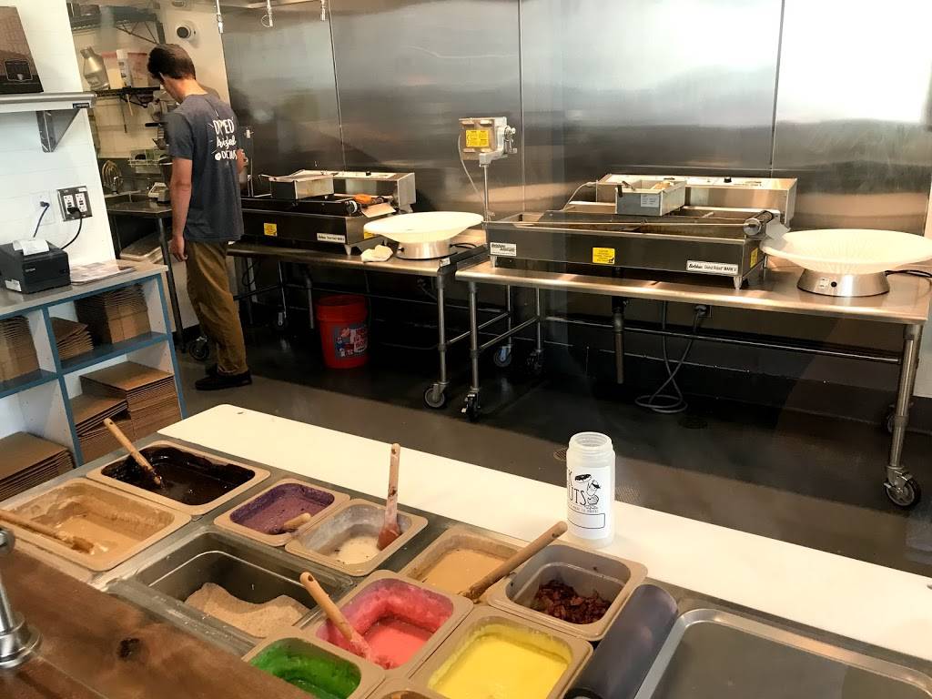 Duck Donuts Made To Order Donuts And Thrifty Ice Cream | bakery | 2222 Michelson Dr #200, Irvine, CA 92612, USA | 9497346900 OR +1 949-734-6900