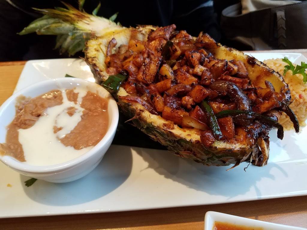 Bravos | restaurant | 8010 E 106th St, Tulsa, OK 74133, USA | 9189433350 OR +1 918-943-3350