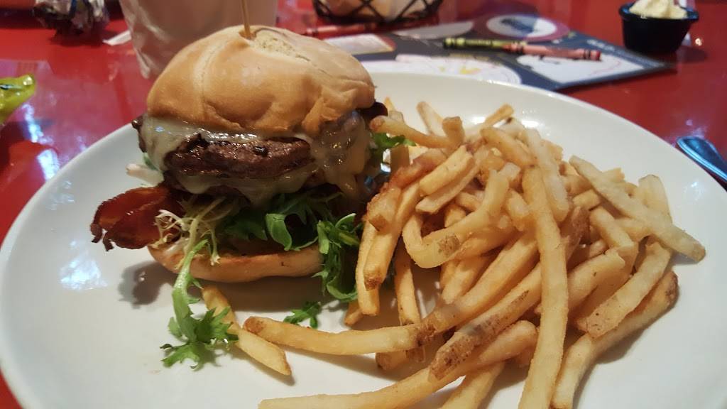 Whispering Canyon Cafe | restaurant | 901 Timberline Dr, Orlando, FL 32830, USA | 4079393463 OR +1 407-939-3463