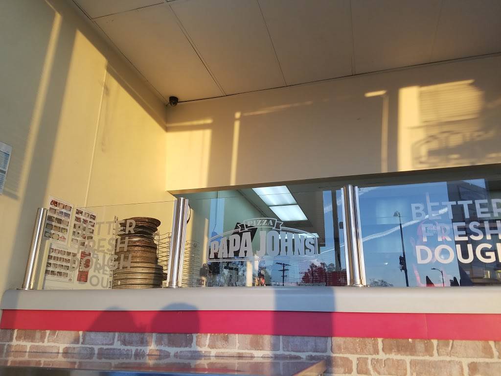 Papa Johns Pizza | restaurant | 11688 Gateway Blvd, Los Angeles, CA 90064, USA | 3104787272 OR +1 310-478-7272