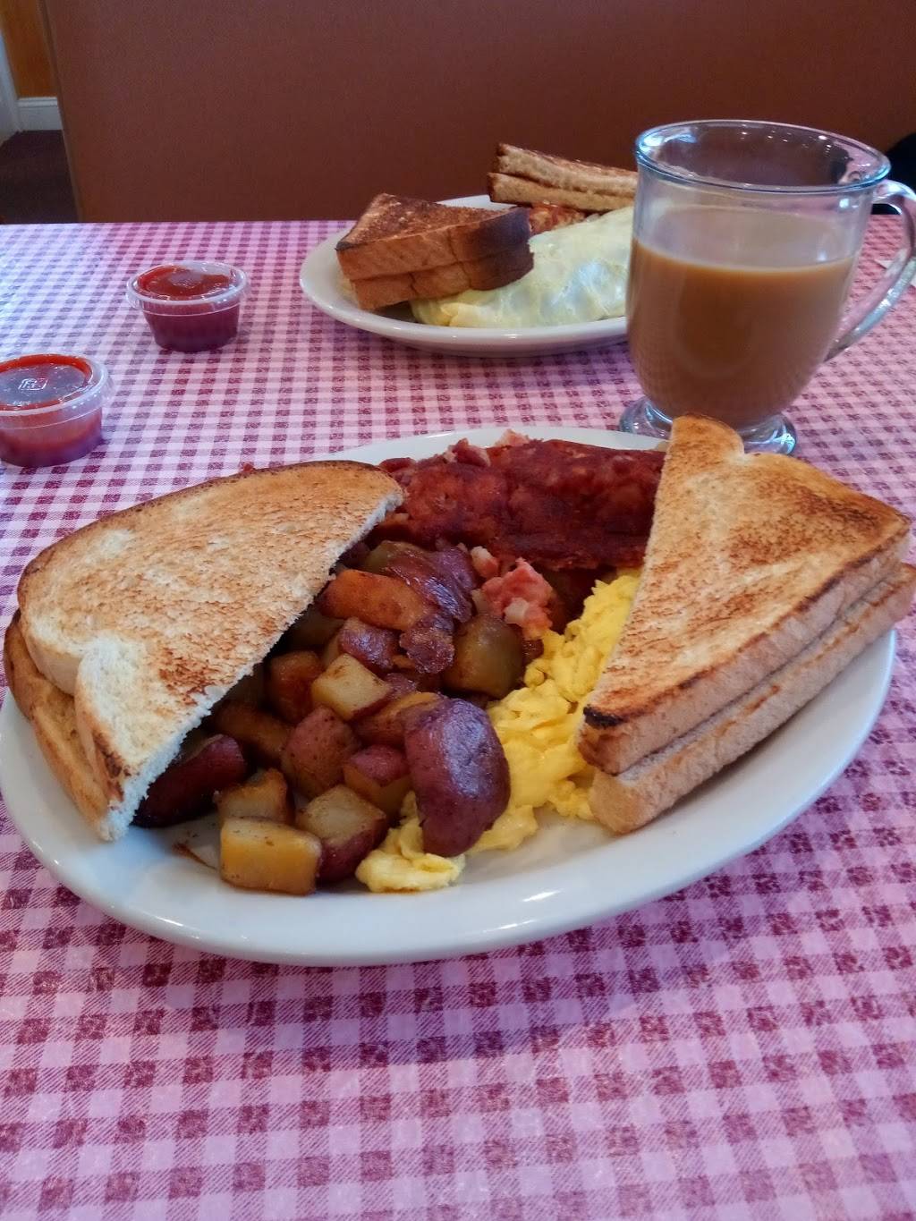 Christinas Country Cafe | cafe | 416 Emerson Ave, Hampstead, NH 03841, USA | 6033293430 OR +1 603-329-3430