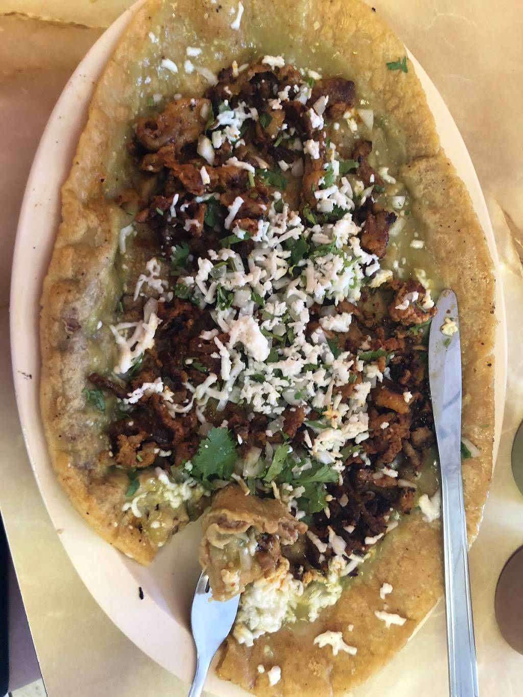 Huaraches Dona Chio | restaurant | 3119 W Lawrence Ave, Chicago, IL 60625, USA | 7733535000 OR +1 773-353-5000